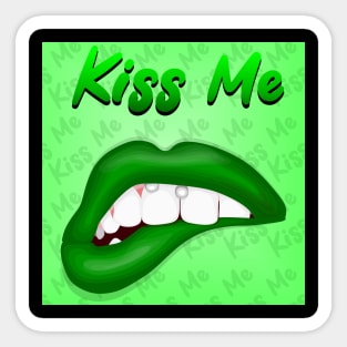 Kiss me green Sticker